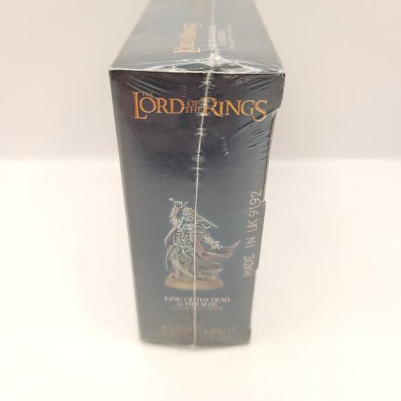 Lord of the Rings King of the Dead and Heralds Games Workshop Table Game Figure - Picture 5 of 7